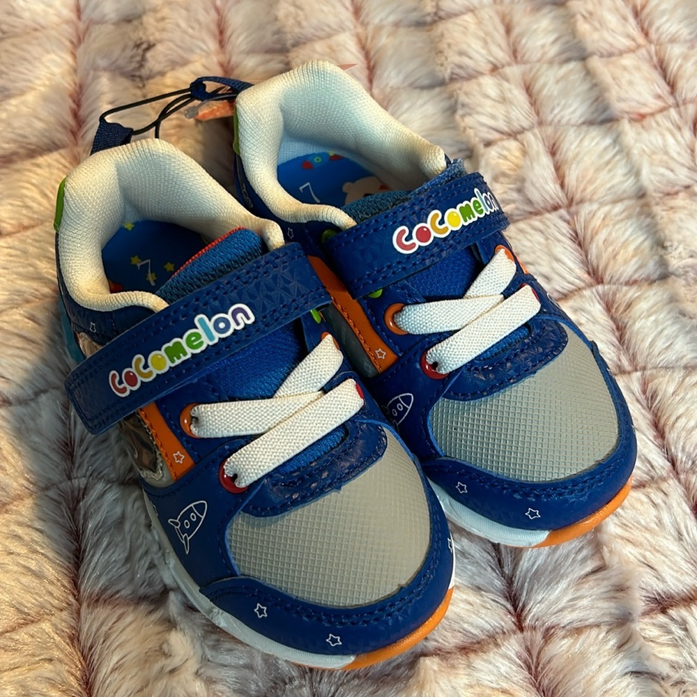 Cocomelon boys light up  sneakers